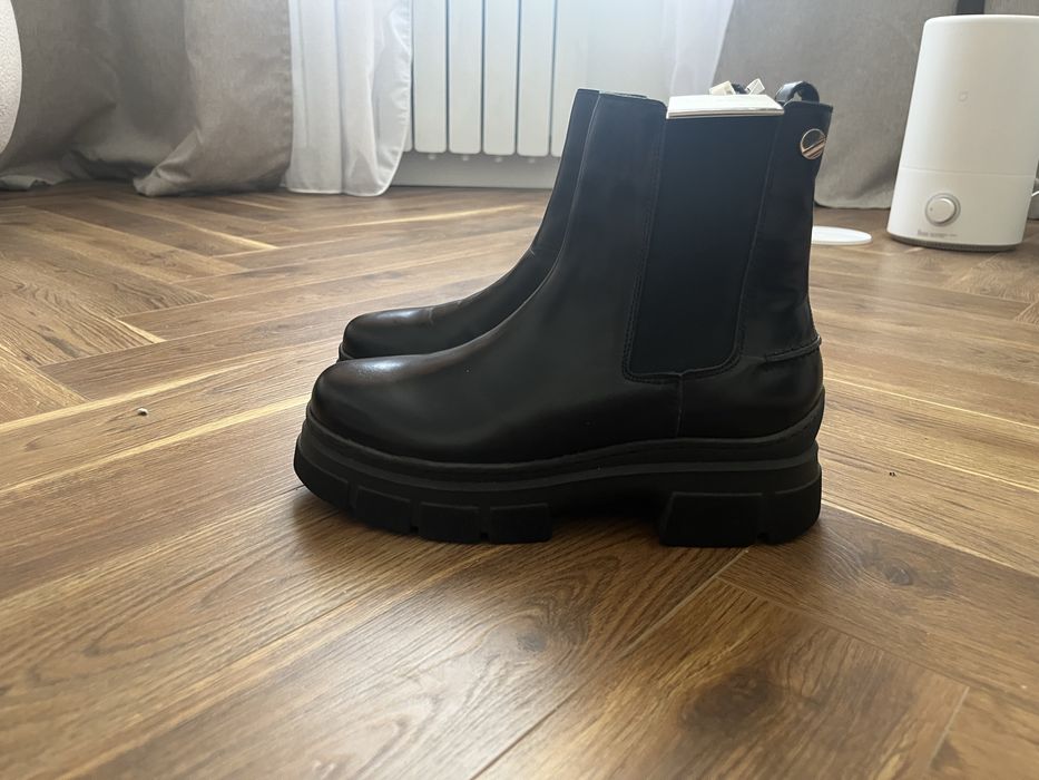 Ботинки женские  демисезонные