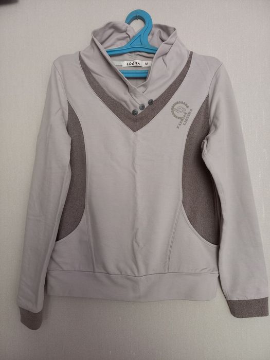 Продам женскую одежду