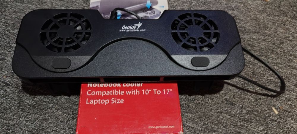 Cooler laptop stand