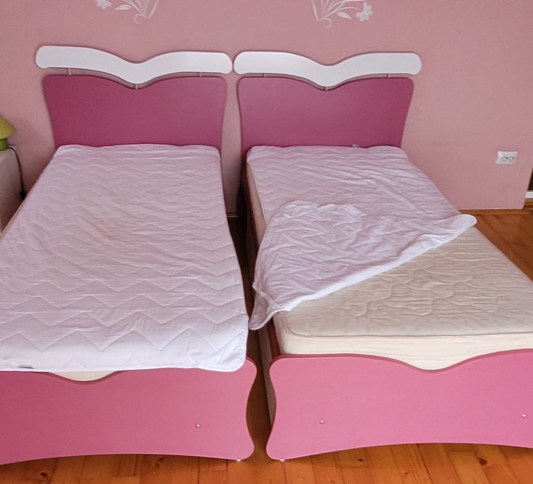 Mobilier cameră fete