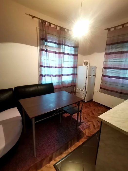 Дава се под наем Двустаен апартамент в Бургас, Център - 60 кв.м за 200 € - Снимка #7