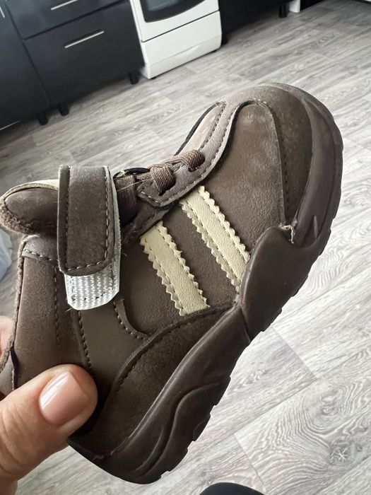 Продам осенние ботиночки