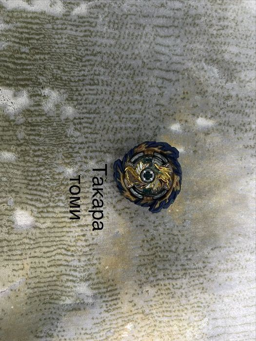 Продаю бейблейды