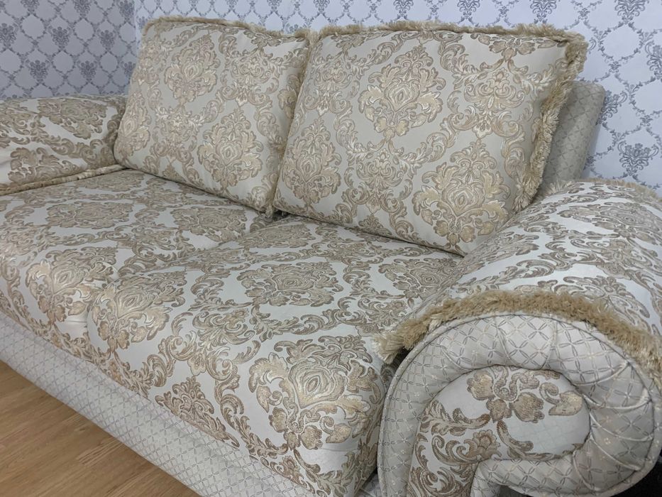 Мягкий уголок для гостиной