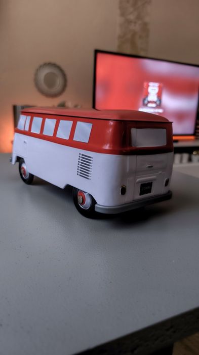 Machetă Volkswagen T1 Bulli – Christian Delorme – Licență oficială Volkswagen