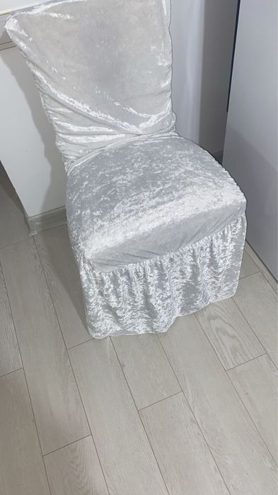 Стул с велюр чехлом