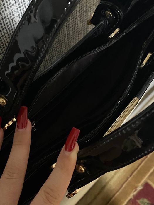 Женская сумка чёрного цвета