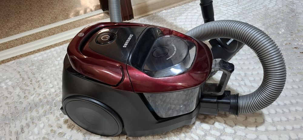 Samsung Пылесос SC18M31AOHP