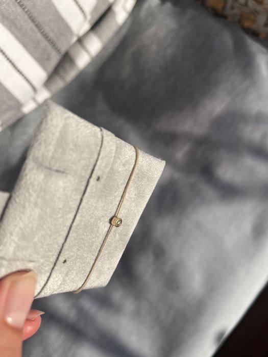 Гривна с естествен диамант 0,08 ct и злато