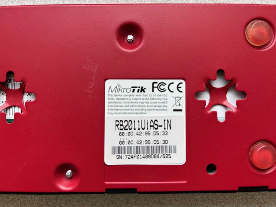 Router Mikrotik RB 2011 UiAS-IN