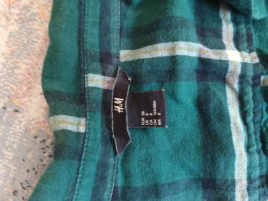 Grunge зелена риза