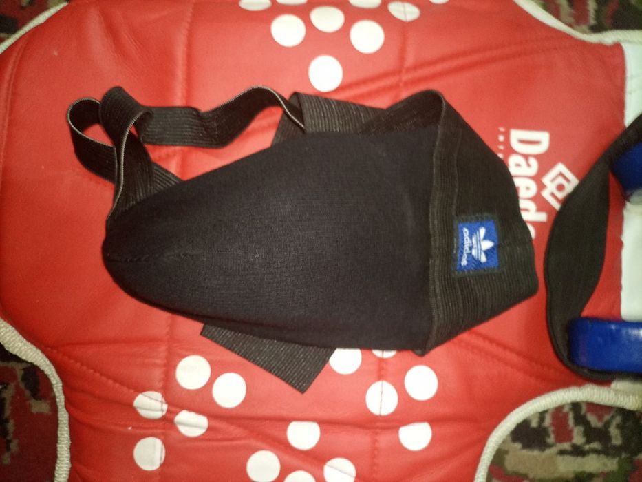 Продам щитки для тейквондо