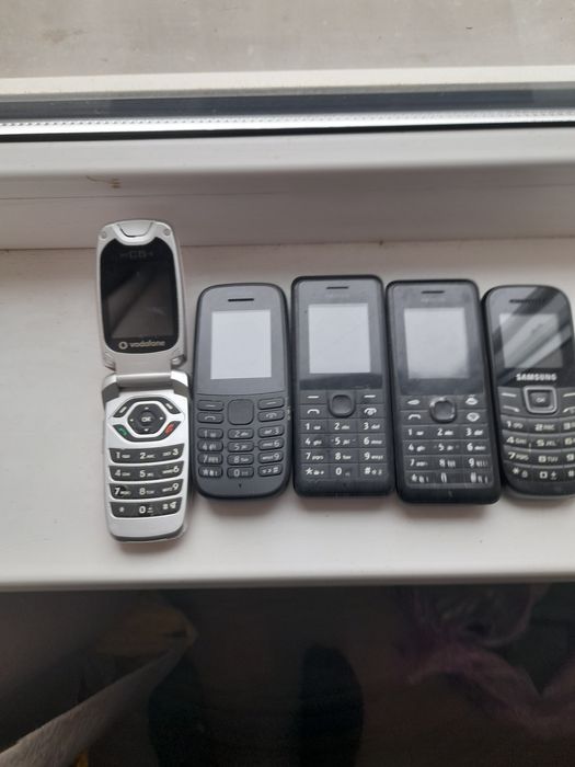 Vând telefoane vechi 200 ron