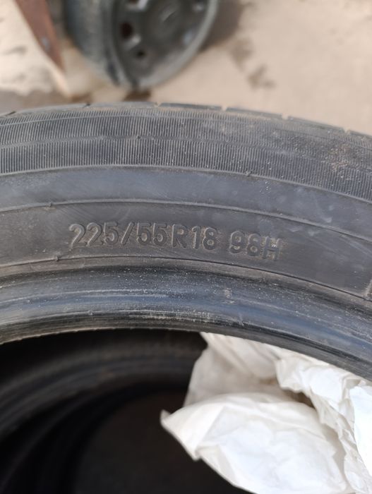 225/55/18 комплект шин