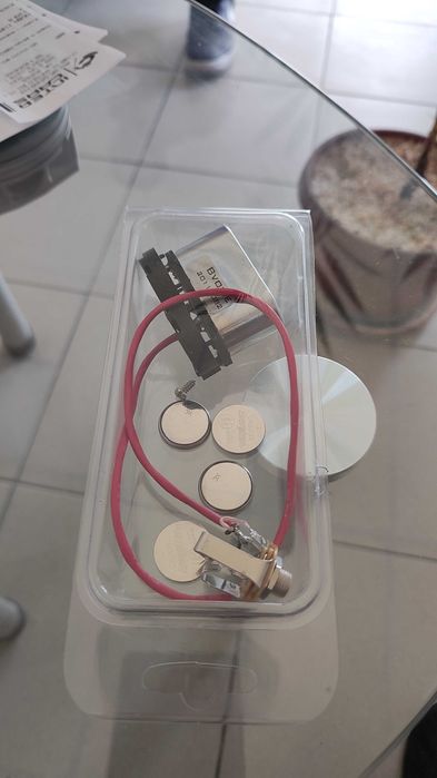 Продавам активен адаптер за Бузуки и ди бокс