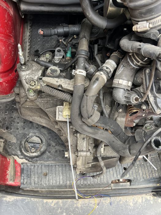 Cutie viteza 6 trepte 1.5 diesel 2013 nissan juke