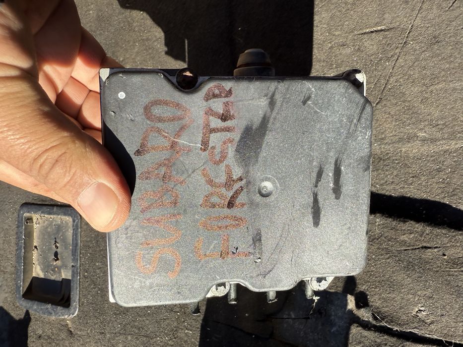 ABS модул за Абс управление помпа Subaru Forester Legacy 27536aj001