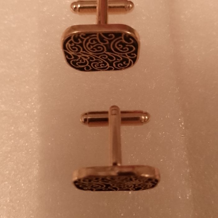 Запонки мурской янги