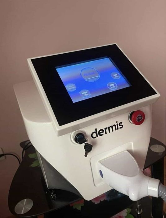 Laser pentru îndepărtarea petelor, tatuaje și pentru peeling cu carbon