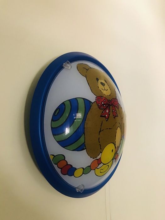 Стенна лампа за детска стая с мече