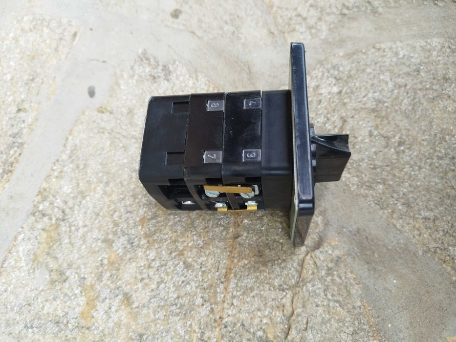 ПГП 25/30 Пакетен Превключвател