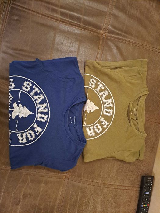 10 броя блузи с дълъг ръкав и 2 броя долнища