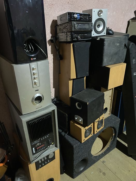 Vând diferite boxe/diverse