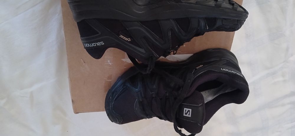 Solomon Goretex  mărimea 38