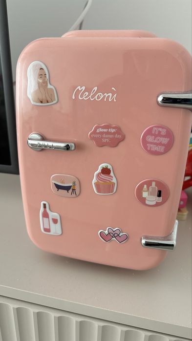 Frigider cosmetice meloni