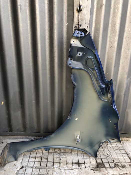 Преден десен калник за Тойота Приус/Toyota Prius 2004–2008г