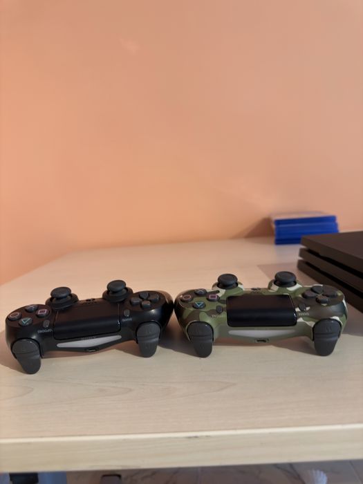 Ps4 pro 2 джойстика +игри