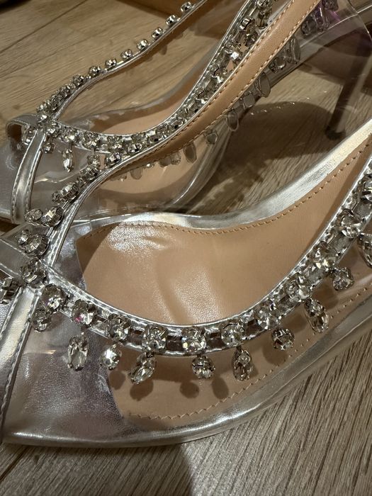 Дамски обувки на висок ток токчета Aquazurra