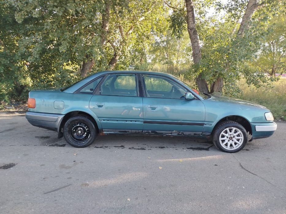 Audi 100 C4. Объем 2,3.