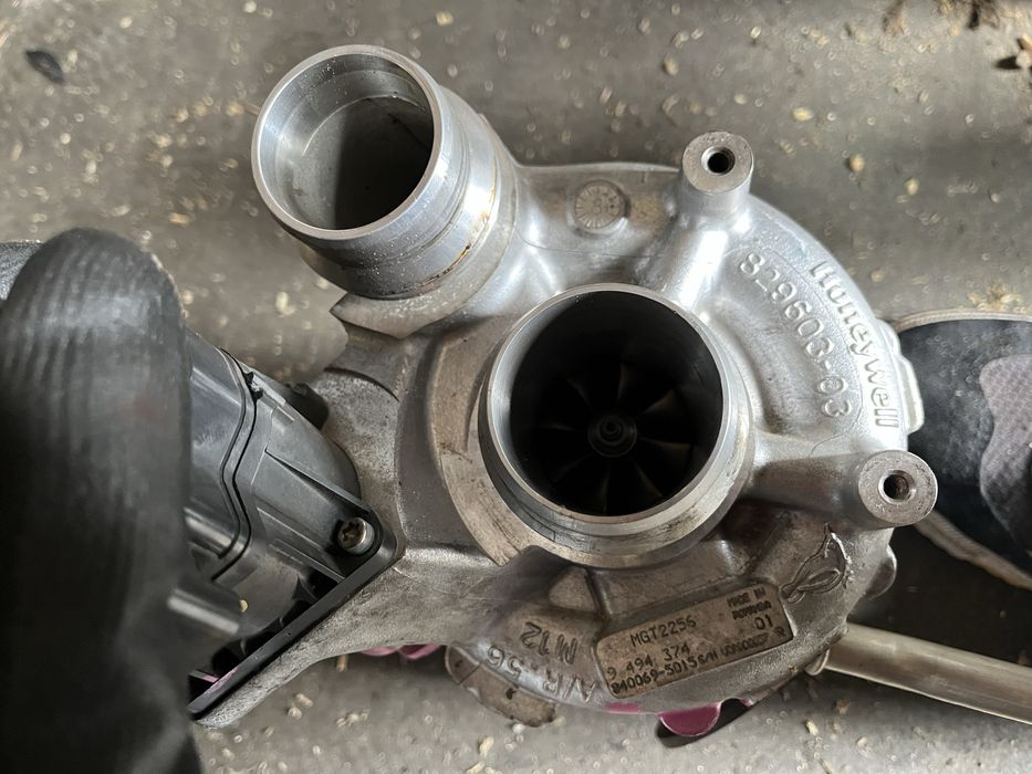 Турбини бмв 7 г11/12 750и 449 ( turbini bmw g11/12 5.0i 449 hp )