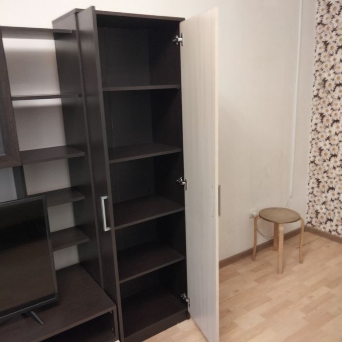 Горка (стенка) для гостиной