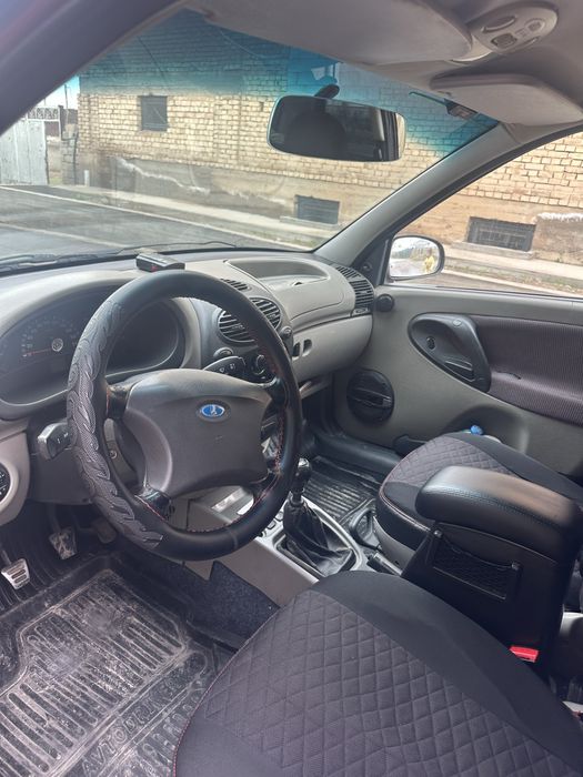 Лада калина сотилади