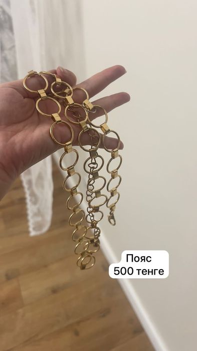 Ожерелье новое золотистого цвета