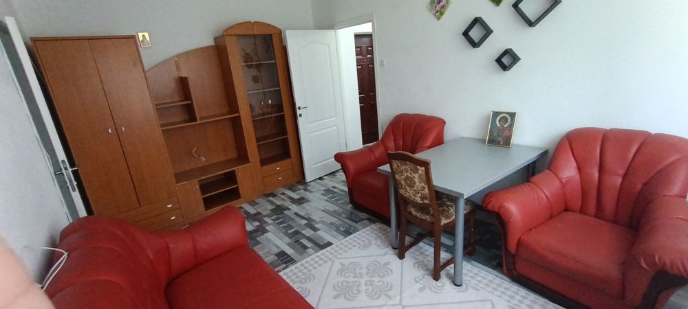 Vând apartament cu doua camere Oituz