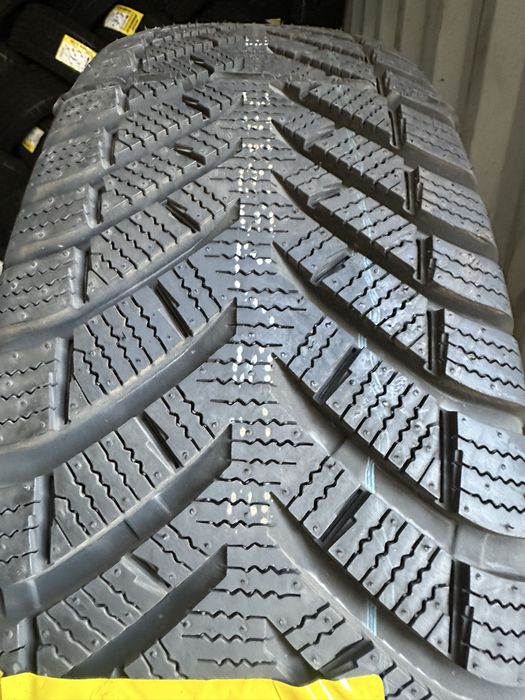 Нови зимни бусови гуми NEOLIN NEOWINTER 215/75R16C 113/111R 2157516 2157516C