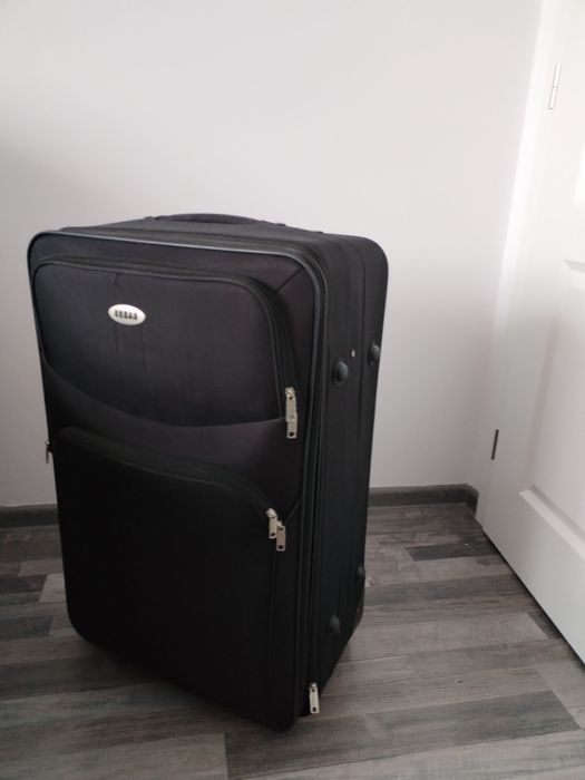 Vând troler impecabil