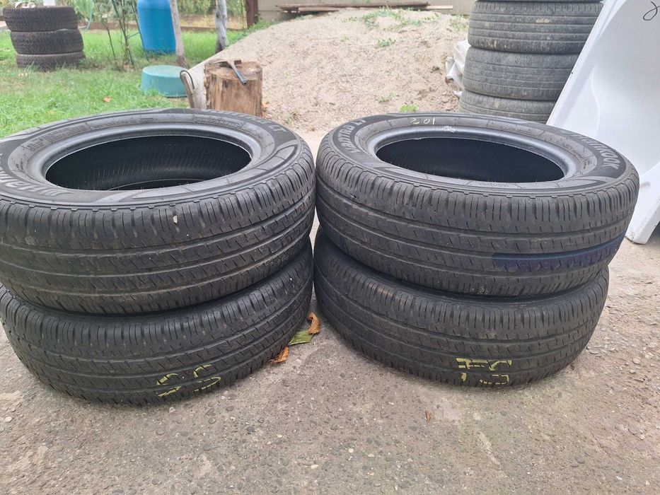 Cauciucuri de vanzare Vara (4 buc 205/65R16C) / All Season (2 buc 215/65R15C)