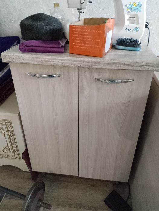 Продам шкаф в хорошем сост