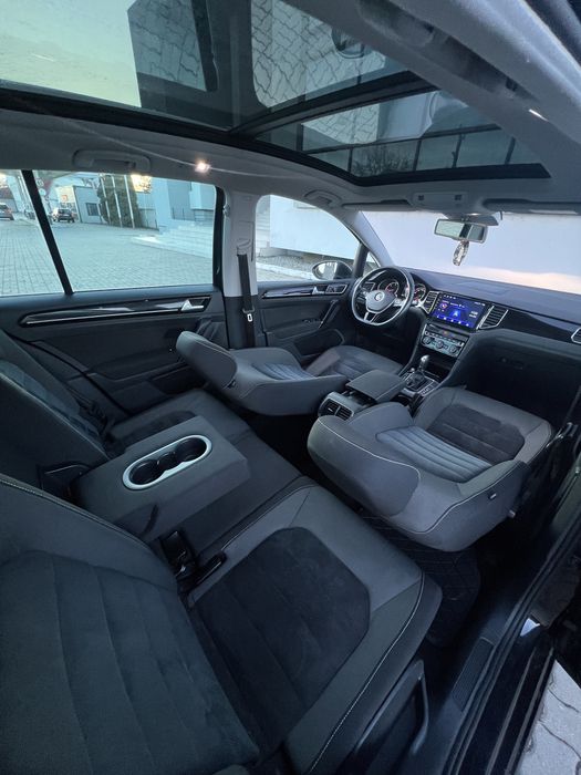 VW Golf Sportsvan / HighLine ~ ParkAssist ~ Pano ~ Euro6 ~ DSG ~ Euro6