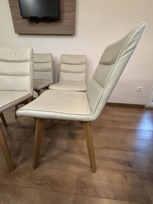 Трапезни столове