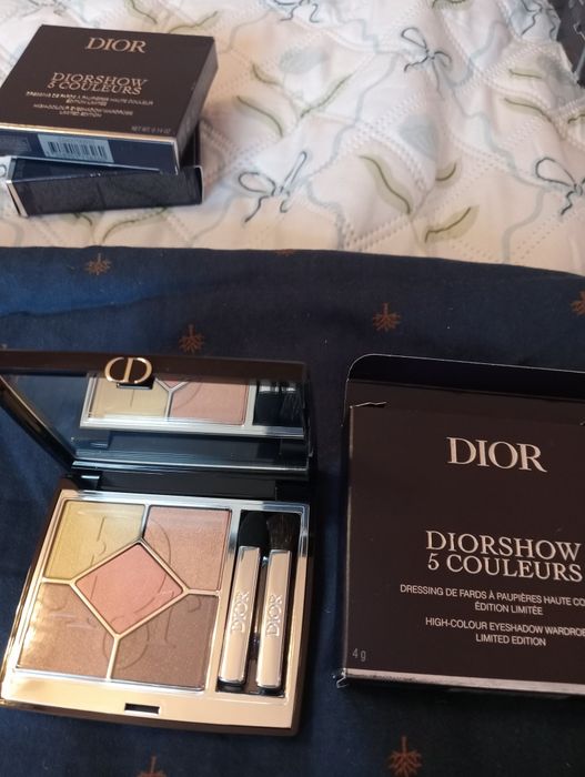 Vând palete Dior