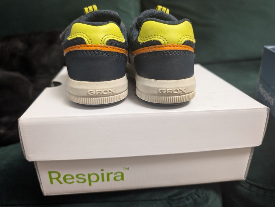 Geox adidași mărime 24