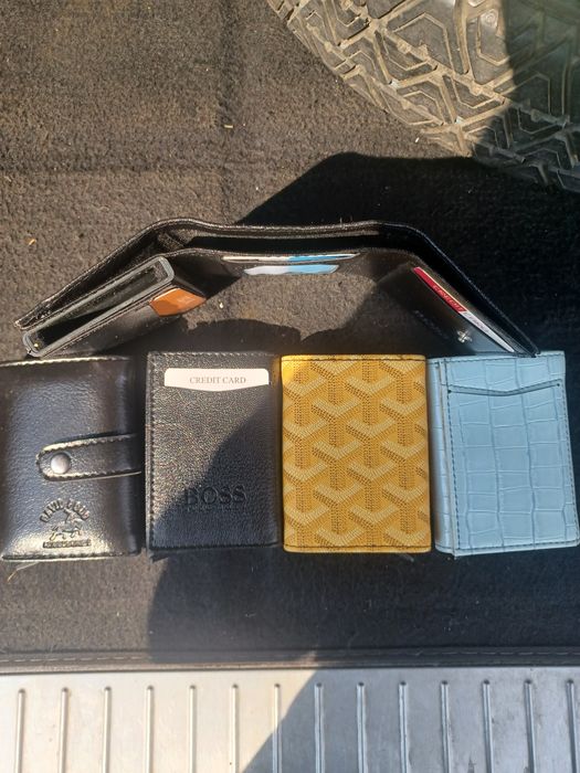 Продавам чисто нови портмонета