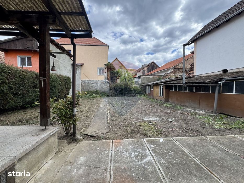 Casă Ultracentrală Singur în Curte,457 mp Teren, str. Brâncoveanu