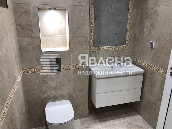 Продава се Тристаен апартамент в Варна, Център - 100 кв.м за 4500 €/кв.м - Снимка #2