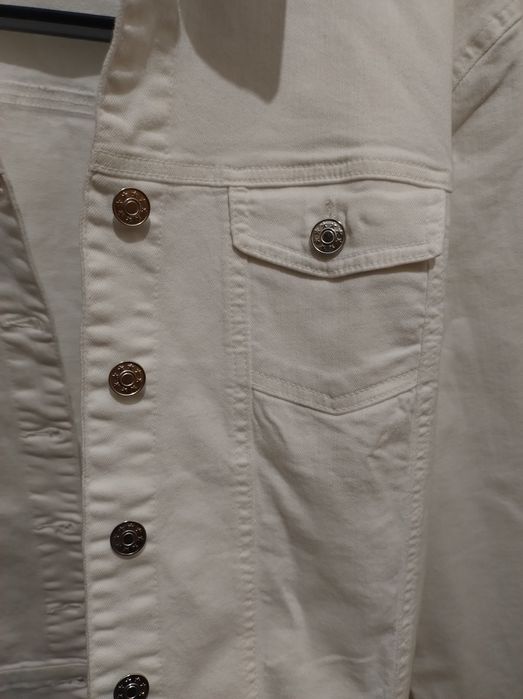 Ново дънкено яке за преходен сезон